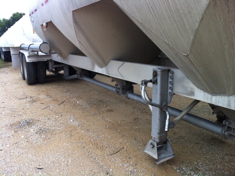 TYTAL USED DRY BULK TRAILER